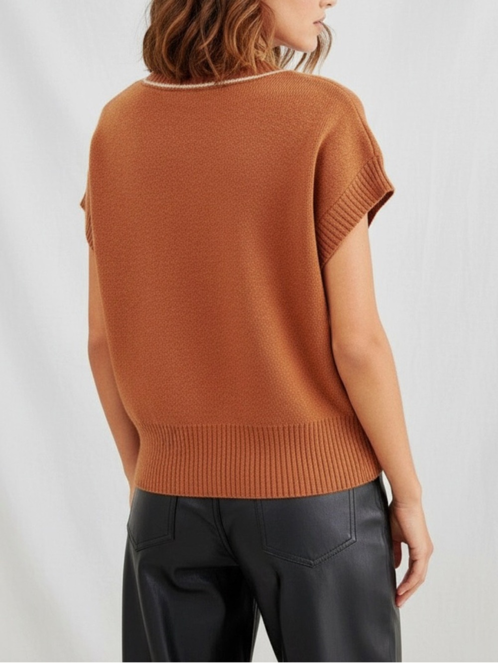 LISA SAYS GAH Fangio Oversized Knit Vest, Fungo Camel, M/L - Picture 3 of 11